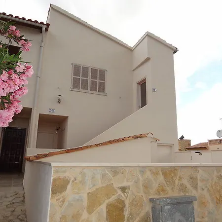 241a - Four Bedroom Hotel 2*