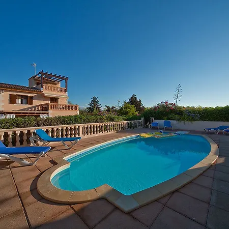 241a - Four Bedroom Hotel 2*