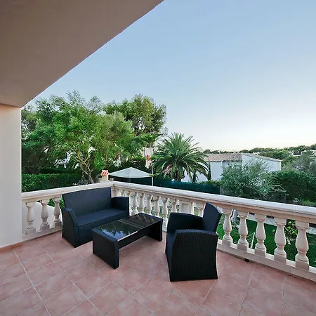 Hotel 241a - Four Bedroom 2*